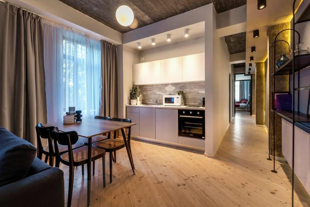 Apartamento Marvellous Design 2Br Old Town Bucarest Exterior foto