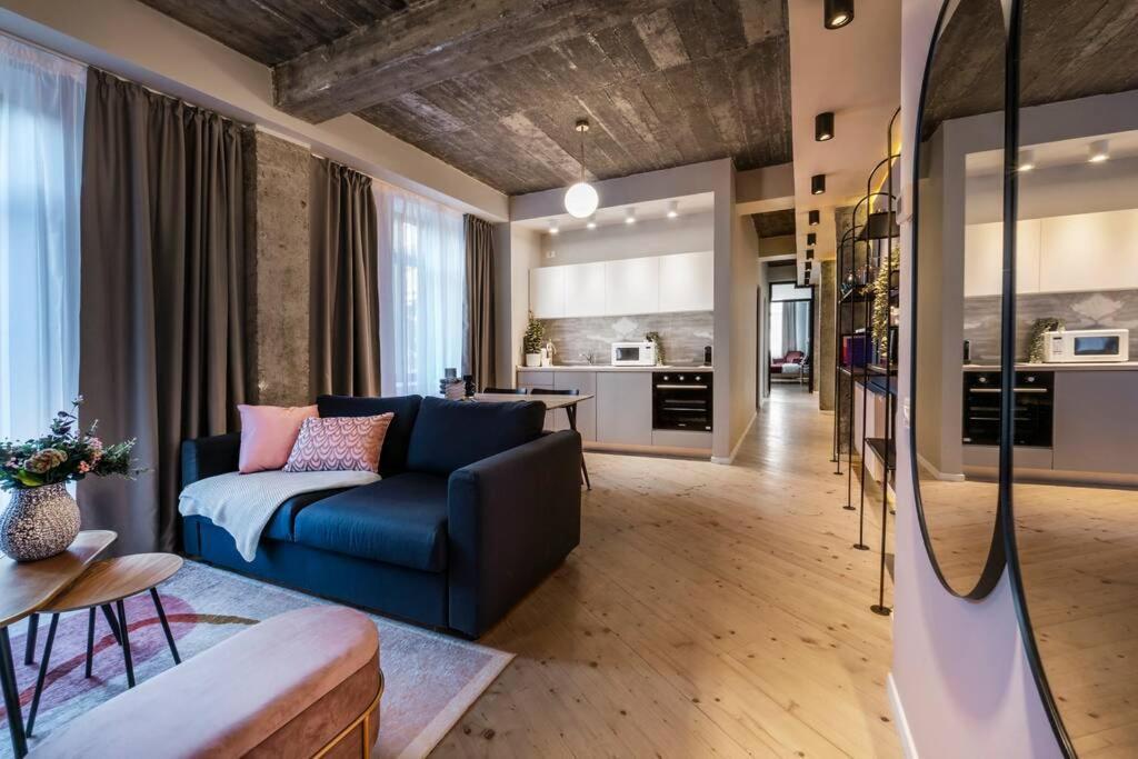 Apartamento Marvellous Design 2Br Old Town Bucarest Exterior foto
